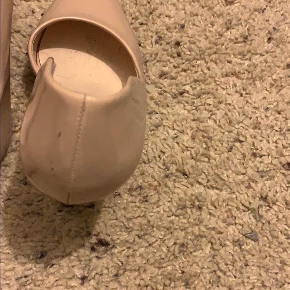 Pumps - Picture 3 of 3